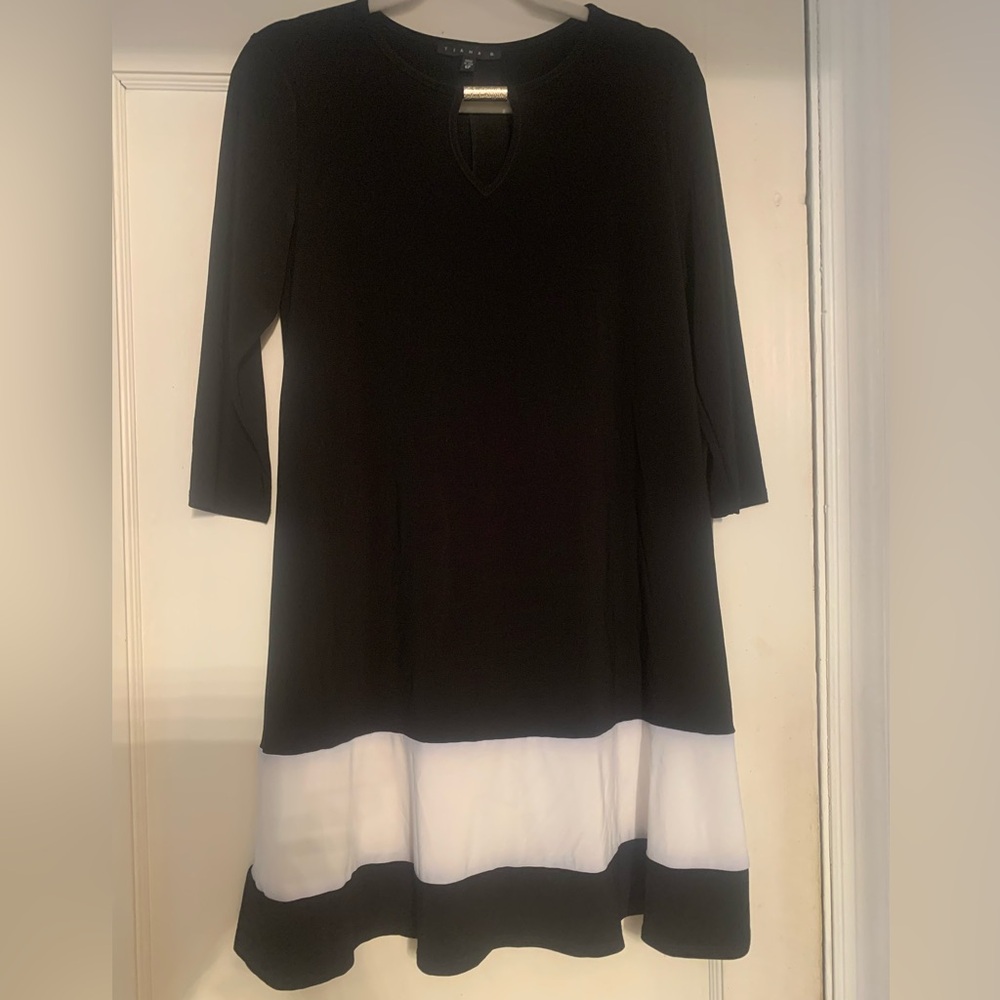 EUC Tiana B. Black and White Colorblock Dress Size 6P